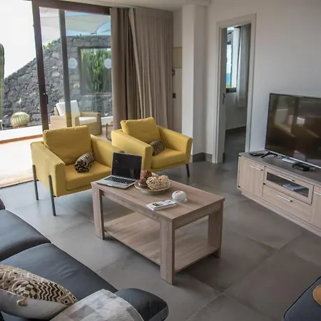 Casa Marquesa With Private Heated Pool & Sea Views Villa *