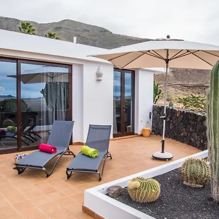Villa Casa Marquesa With Private Heated Pool & Sea Views
