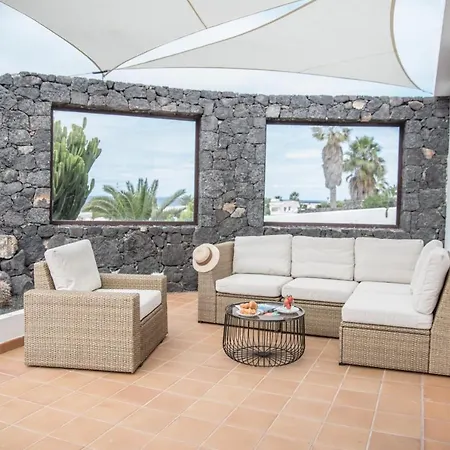 Casa Marquesa With Private Heated Pool & Sea Views Вилла